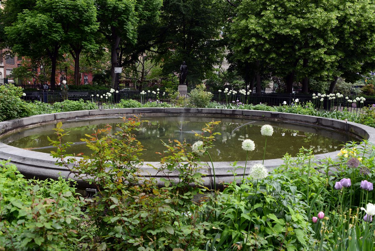 15-1 The Central Fountain In Stuyvesant Square With A Statue of Peter Stuyvesant Near Union Square Park New York City